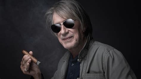 Jacques Dutronc a 80 ans, une vie pleine d'heureuse désinvolture ...