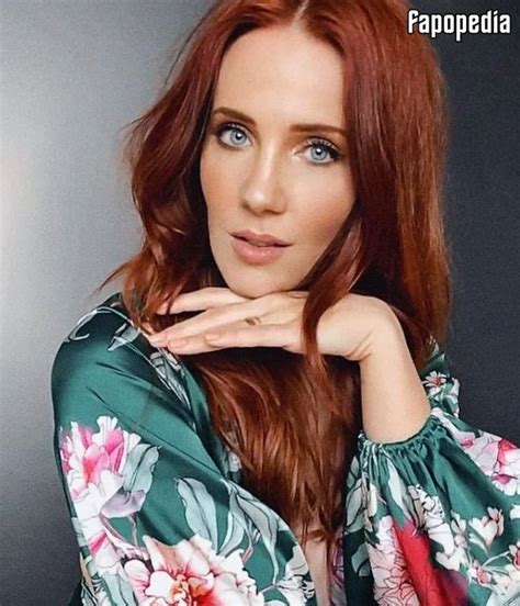 Simone Simons Nude OnlyFans Leaks Patreon Leaks Photo Fapopedia