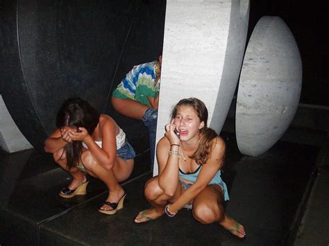 Caught Squatting Porn Pictures Xxx Photos Sex Images Pictoa