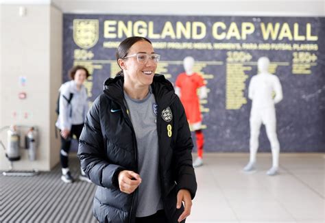 Lucy Bronze Reveals Gareth Southgate And Declan Rices ‘incredible