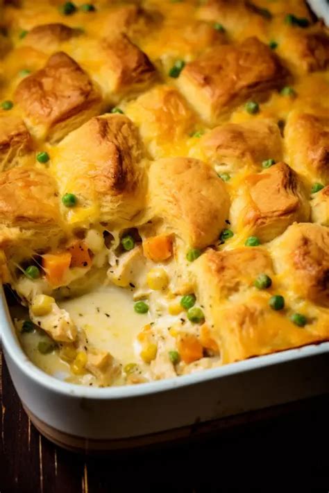 Chicken Pot Pie Bubble Up Casserole - That Oven Feelin