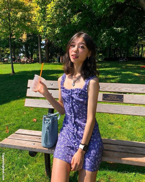 Olivia Sun Oliviaspark Nude Onlyfans Leaks Fappening Fappeningbook