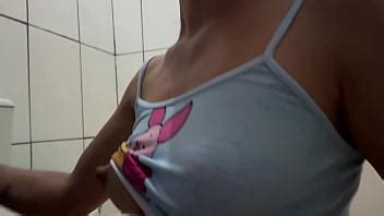 Ha Mangiato La Sua Vicina All Aperto E Le Ha Lasciato La Figa Piena Di Latte Xvideos