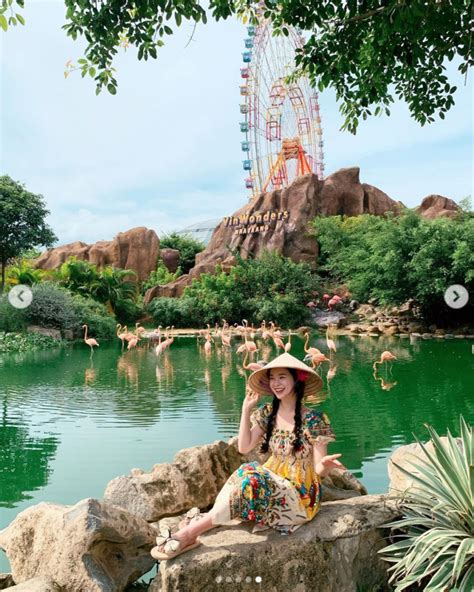 Thiên thần nội y Hàn đến Việt Nam mặc bikini đội nón lá đẹp đến nao lòng