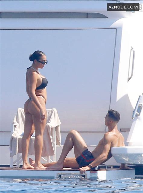 Georgina Rodriguez Sexy Seen With Cristiano Ronaldo Showing Off Her Sizzling Bikini Body On A