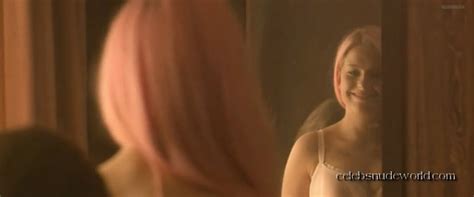 Naked Roberta Reichhardt In Comeback