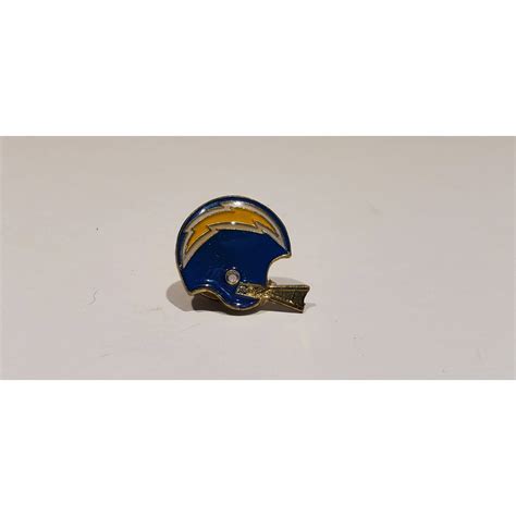 Vintage Vintage 1980s San Diego Chargers Helmet Lapel Pin Complete