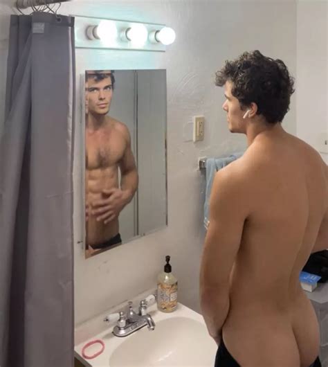 Front Or Back Nudes Gaymersgonewild Nude Pics Org