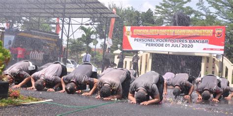 Sujud Syukur 29 Personel Polres Kota Banjar Menerima Kenaikan Pangkat