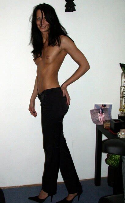 SpicyBrunette Amateur Milf Porn Pic