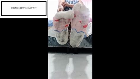 Brig Sexi Hot Socks And Feet Are Itchy And Dirty PORNMEKA