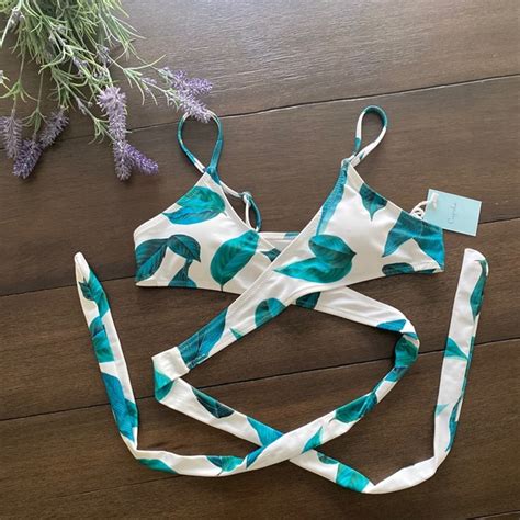 Cupshe Swim Nwt Cupshe Floral Bikini Wrap Top Size Medium Poshmark