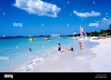 Negril Beach in Jamaica Stock Photo - Alamy