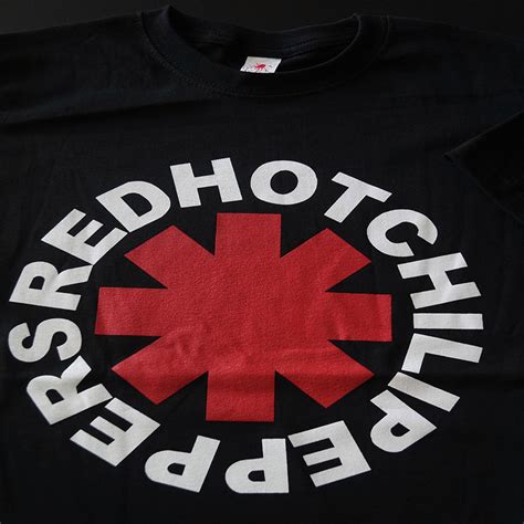 Playera Red Hot Chili Peppers Holes Rock Studio