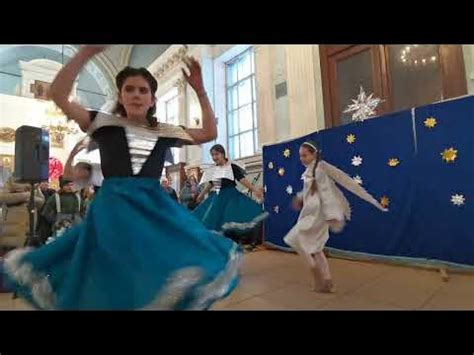 🎄ТАНЕЦ АНГЕЛА СО ЗВЁЗДАМИ🎄 - YouTube