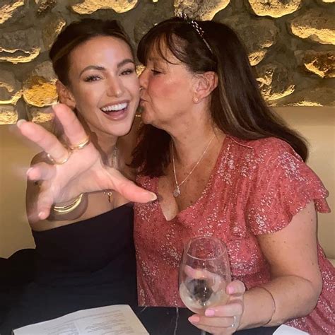 Elle Macpherson Looks Incredible In Micro String Bikini For Jaw Dropping Photo Hello