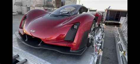 my dad sent me these pictures of this car that i've never seen before ...