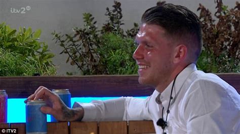 Love Island Camilla Teases Montana Over Alex Boob Grab Daily Mail Online