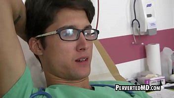 This Sexy Hunk Doctor Is Getting Blown In The Office XVIDEOS