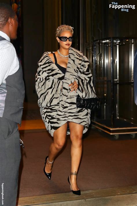 Rihanna Badgalriri Nude The Fappening Photo 7794017 FappeningBook