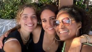 Meghan S Hot Girl Summer Duchess Kicks Social Calendar Into High Gear As She Dines At Celeb