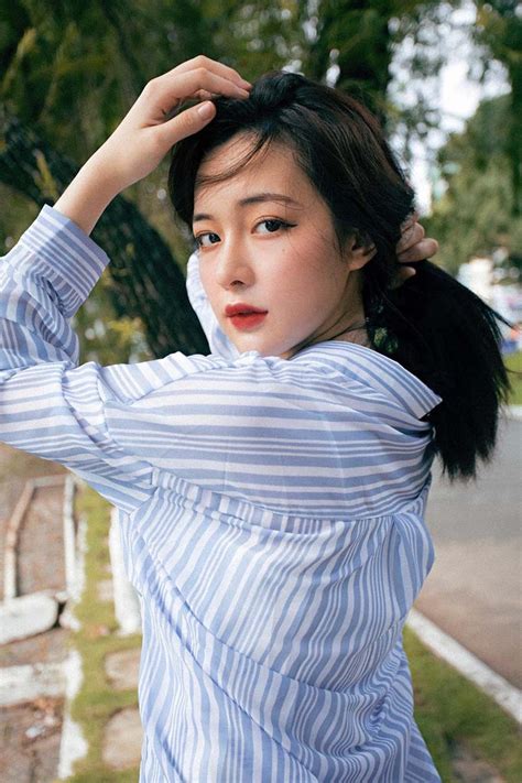 Hot girl giống diễn viên Hoa ngữ Sẽ không là bản sao của ai đó Báo Dân trí