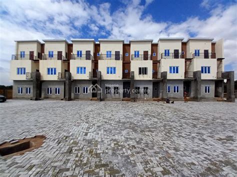 For Sale 4 Bedroom Terrace Shell Benford International School Road