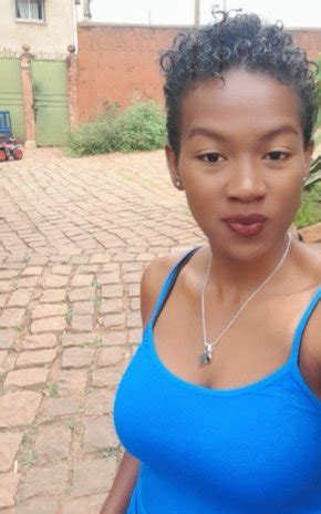 Je suis à la recherche d un homme serieux pour construire une vie à deux Un homme mature serieux