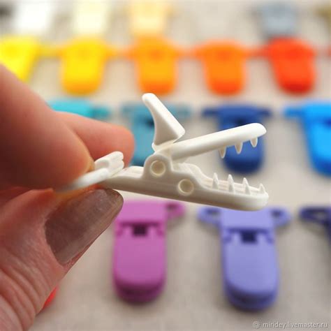 Клипсы для соски пластиковые 28 цветов в наличии в интернет-магазине ...