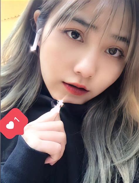 Đàn em Độ Mixi tiếp tục được hot girl thả thính lần này là TikToker hơn lượt theo dõi