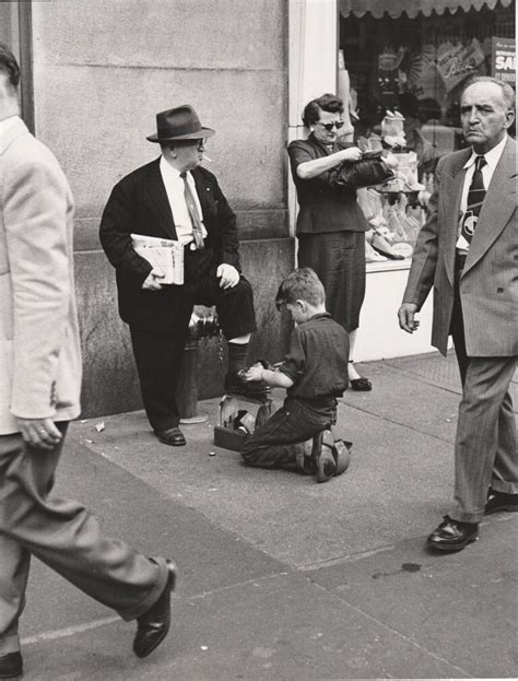 Фотосерия Чистильщик обуви, Нью-Йорк, 1947 год. Фотограф Рут Оркин