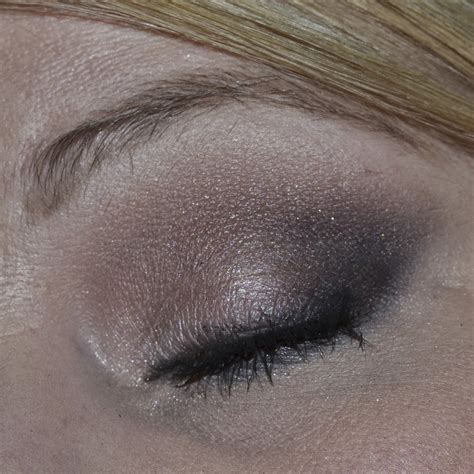 Meowmisu Makeup Naked 3 Palette LOTD