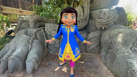 PHOTOS: Mira Royal Detective Meet and Greet at Disney's Animal Kingdom ...