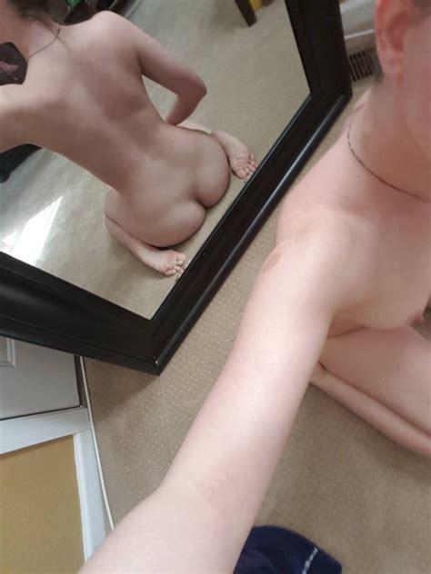 I Realized That My Butt Isn T Looking That Bad When I Sit Down On The F Loor Porn Pic