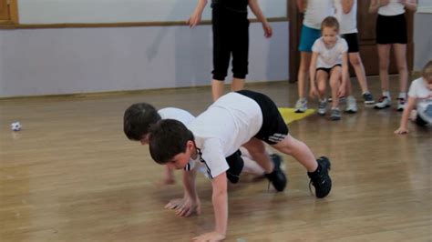 Детская развивающая гимнастика для занятий в домашних условиях