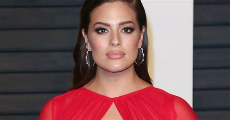 Plus Size Babe Ashley Graham Shares Naked Snap To Flaunt Unedited Post Baby Body Daily Star