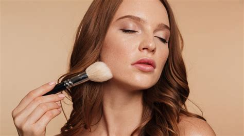 I 5 Migliori Fondotinta Per Pelli Mature Da Provare Subito