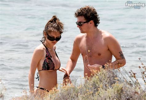 Leni Klum Stuns In A Bikini While On Vacation Photos Naked Onlyfans