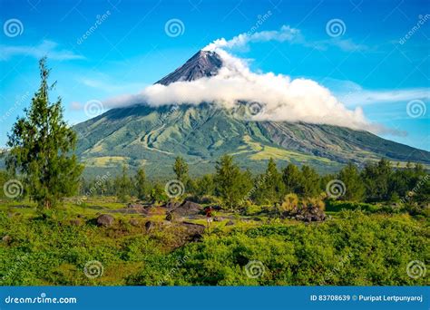 Mayon Vocalno in Legazpi, Philippines Stock Image - Image of island ...