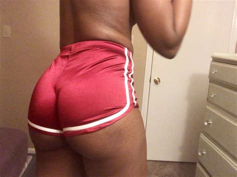 Booty Shorts Porn Pic