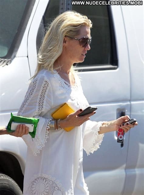 Jennie Garth Babe Celebrity Posing Hot High Resolution Beautiful