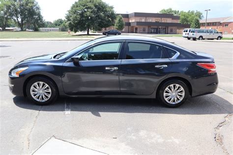 2013 Nissan Altima Photos