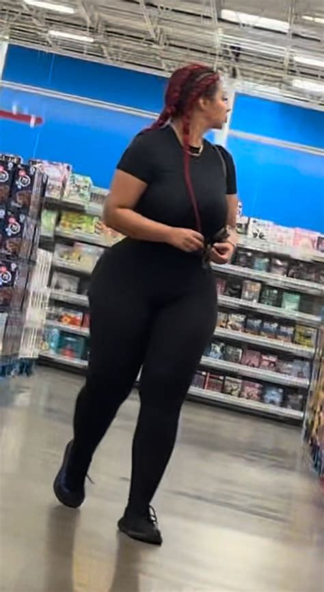 Insane BBL On This Sexy Latina Redhead REUPLOAD Spandex Leggings Yoga Pants Forum