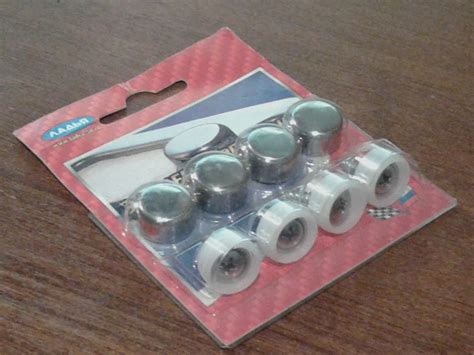 Элемент крепления номерного знака — Lada Приора седан, 1,6 л, 2008 года ...