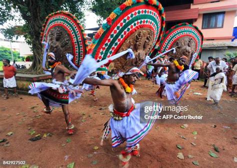 463 Onam Dance Stock Photos, High-Res Pictures, and Images - Getty Images