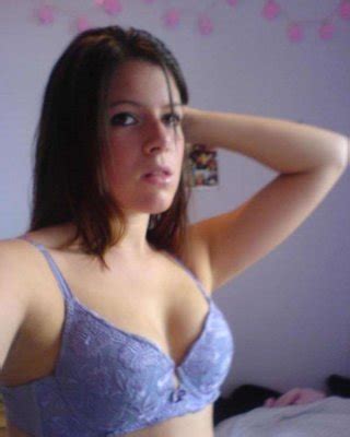 Pictures Of A Hot Amateur Non Nude Brunette Gf Taking Pics Of Herself Porn Pictures XXX Photos