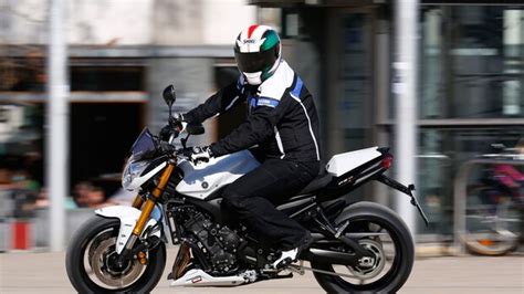 Yamaha Fz Abs Naked Bike Im Test Motorradonline De