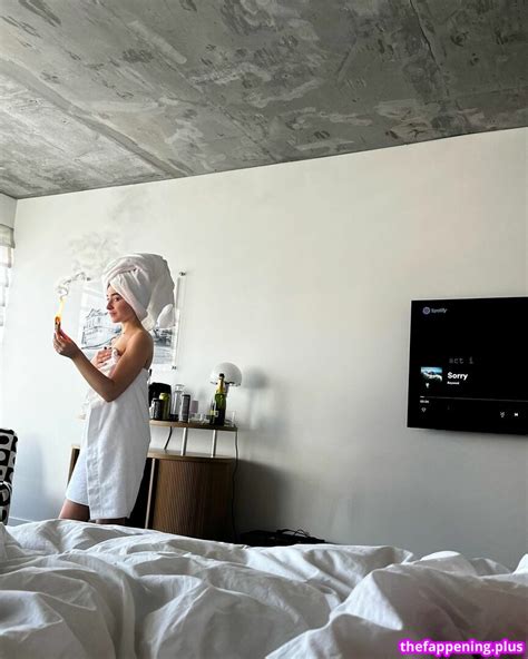 Sabrina Carpenter Bubble39 Sabrinacarpenter Nude OnlyFans Photo 1308 The Fappening Plus