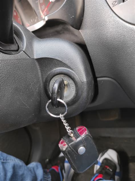 Полетел замок зажигания — KIA Rio (2G), 1,4 л, 2010 года | поломка | DRIVE2