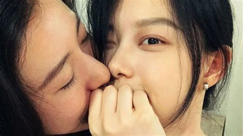 Lesbian Girl Relationship Girl Vs Girl Relationship Romance Lesbian Couple Romantic Moments